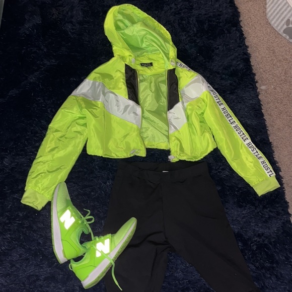 Lime green jacket - Picture 6 of 6